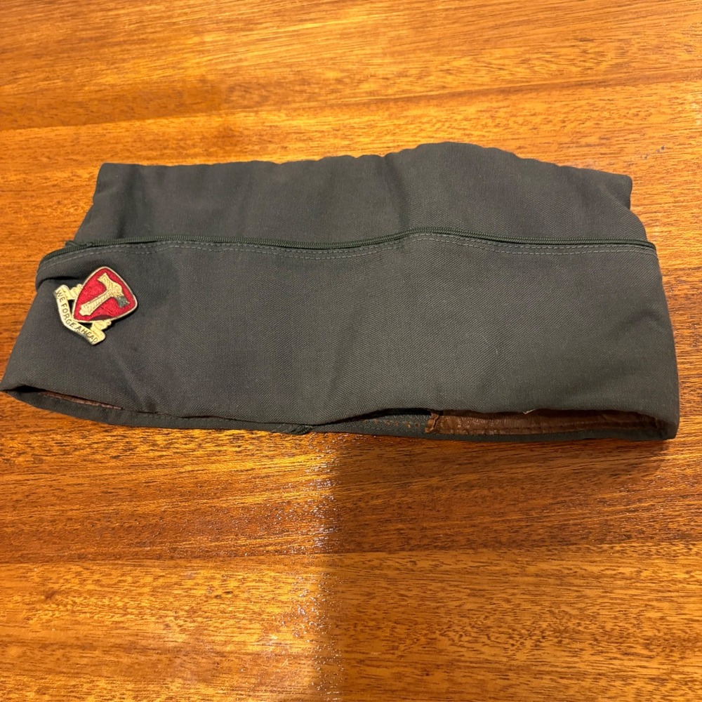 US Army Garrison Cap Mens Size 7 1/8 Wool Poly Field Cap 1960s DSA 100 69 C 0120